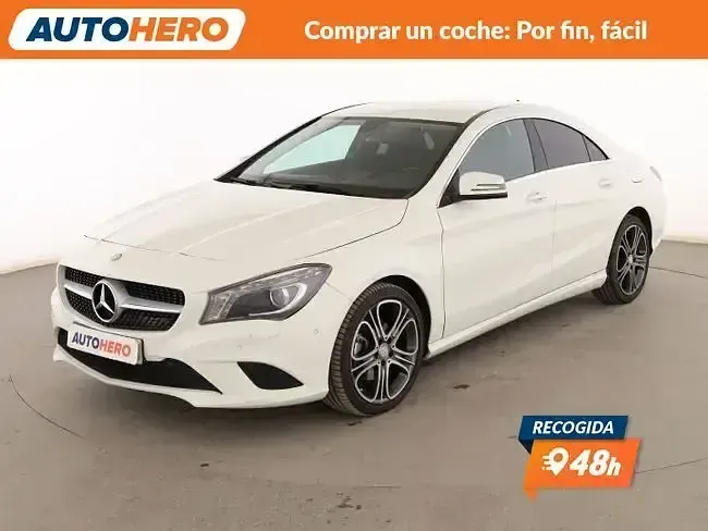 Usado Mercedes CLA200 Urban 136 CV (100 kW) 2014 Coupe