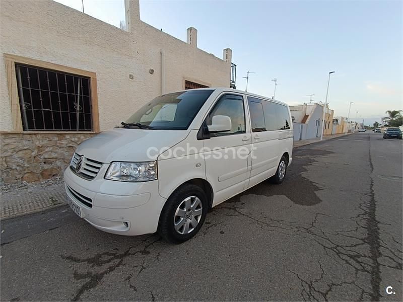 Usado VW Multivan Comfortline 130 CV (95 kW) 2004 Blanco Monovolumen