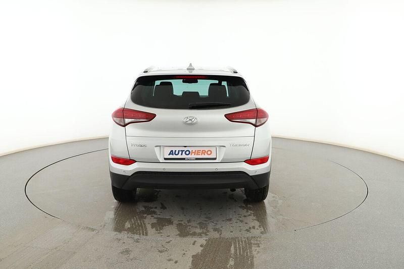 Usado Hyundai Tucson 115 CV (84 kW) 2015 Gris SUV