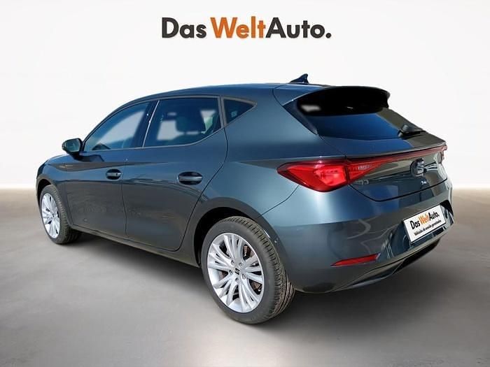 Gris / plata Usado 2024 Seat Leon Style Berlina | 23.100 € (Super precio) - Imagen 1/4