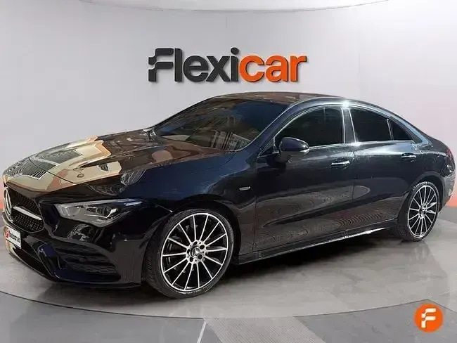 Usado Mercedes CLA200 163 CV (119 kW) 2022 Negro Coupe