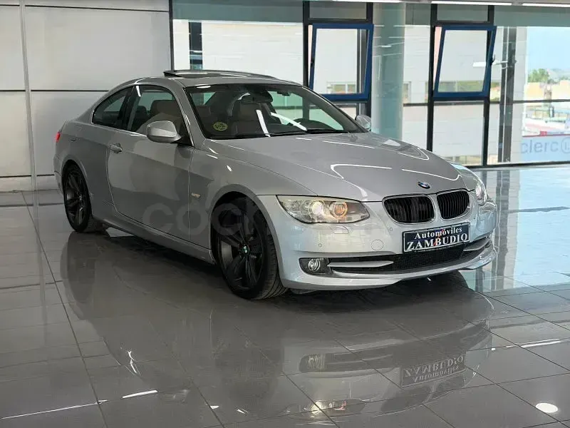 Usado BMW 330 245 CV (180 kW) 2012 Gris / plata Coupe