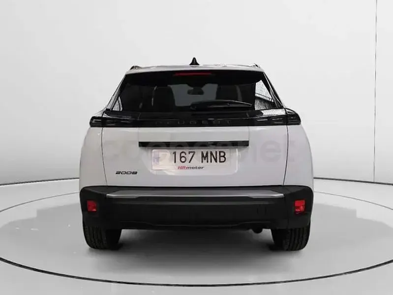 Usado Peugeot 2008 Allure 100 CV (73 kW) 2024 Blanco SUV
