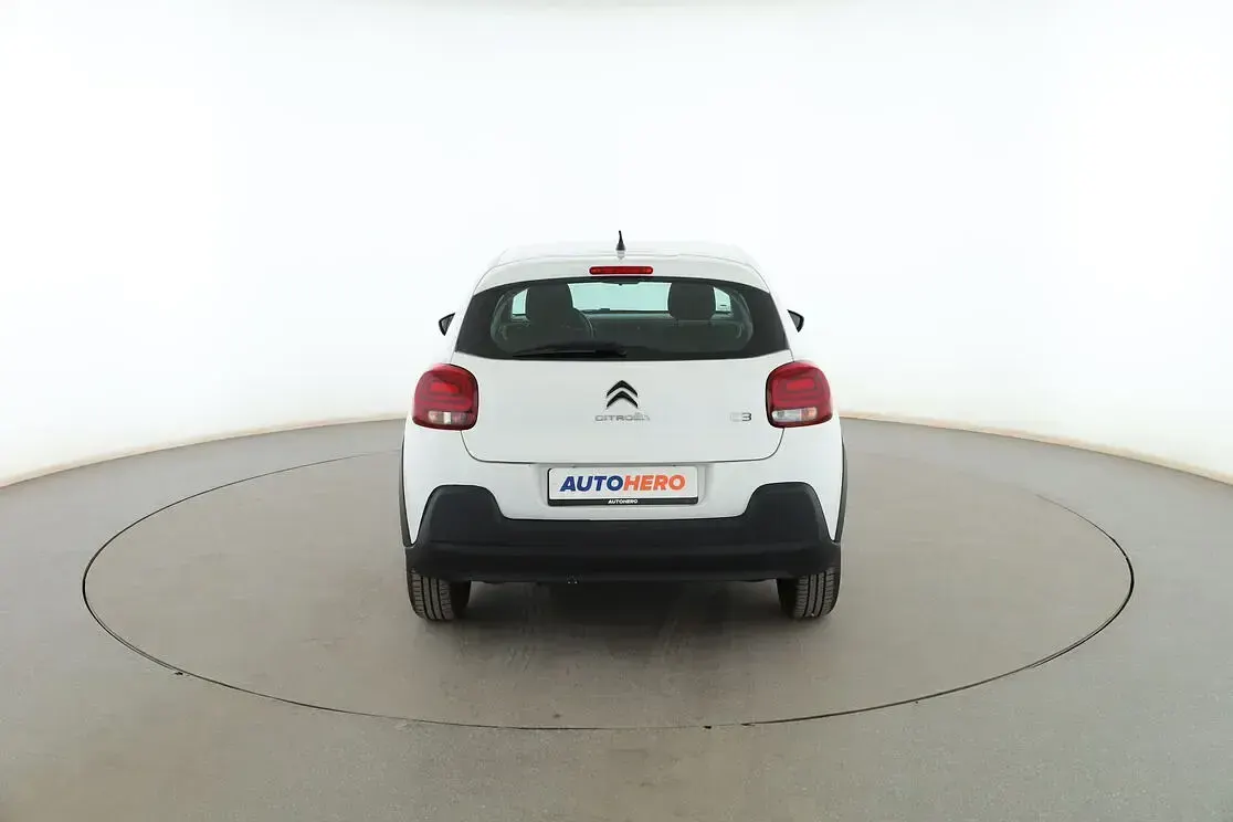 Usado Citroën C3 Live 102 CV (75 kW) 2022 Blanco Utilitario