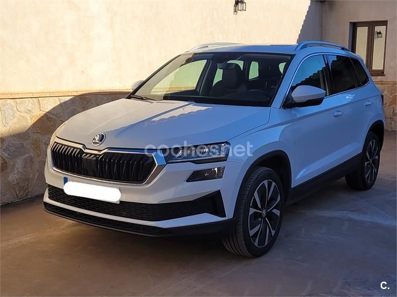 Usado Skoda Karoq 115 CV (84 kW) 2024 Blanco SUV