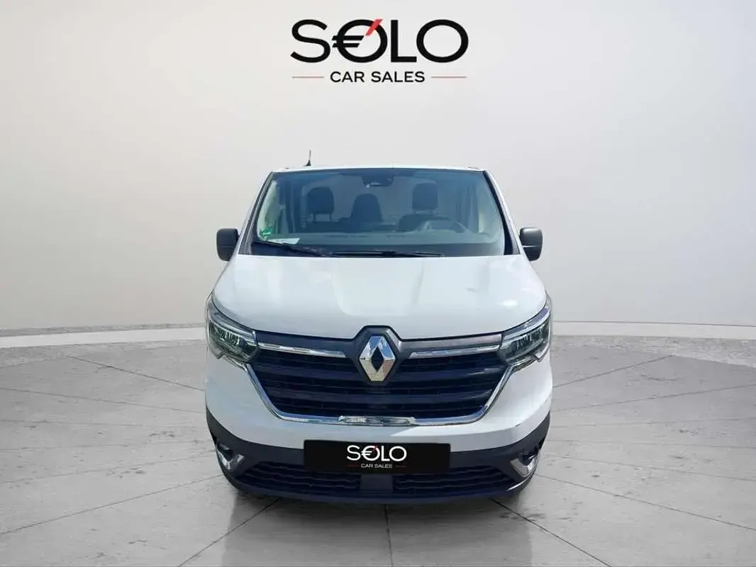 Usado Renault Trafic 131 CV (96 kW) 2022 Blanco Monovolumen