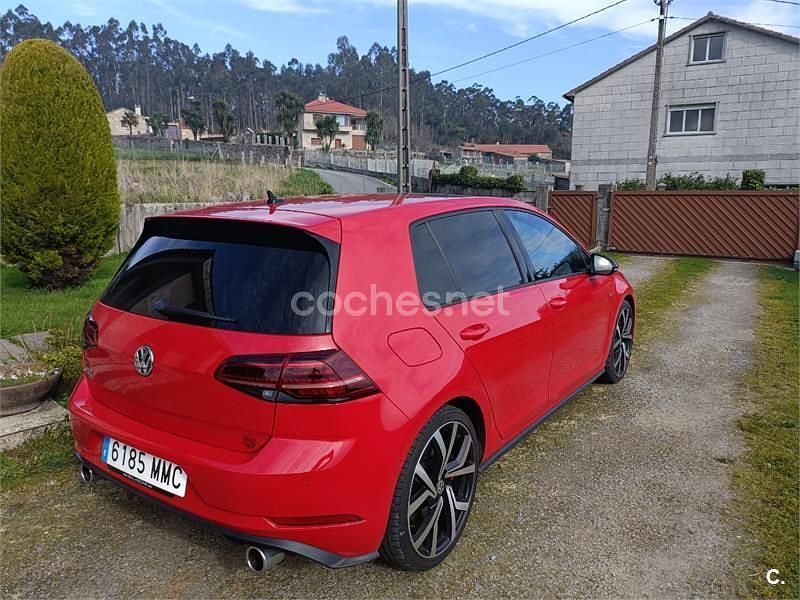 Usado VW Golf VII GTI 245 CV (180 kW) 2018 Rojo Berlina