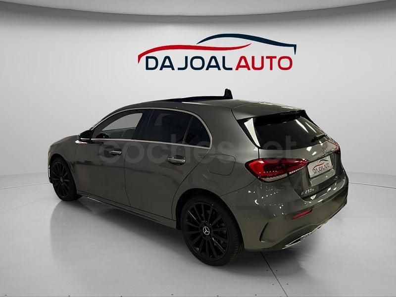 Usado Mercedes A250 218 CV (160 kW) 2022 Gris / plata Berlina
