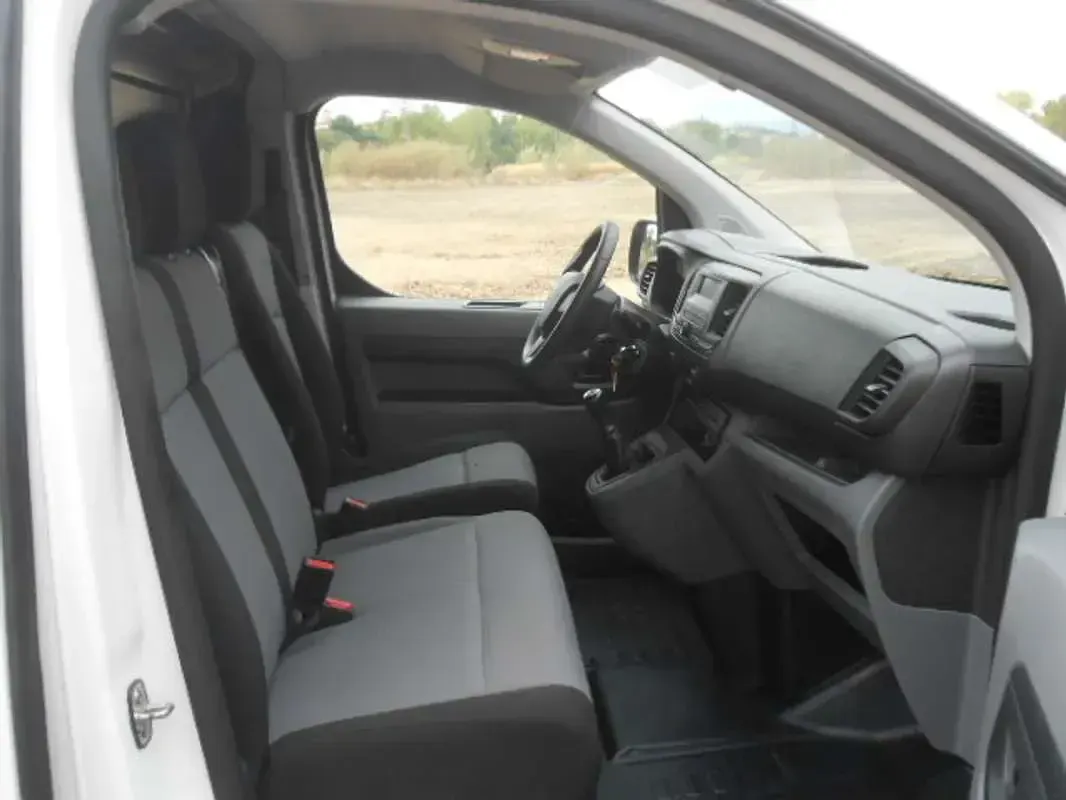 Usado Peugeot Expert Premium 95 CV (69 kW) 2018 Blanco Van