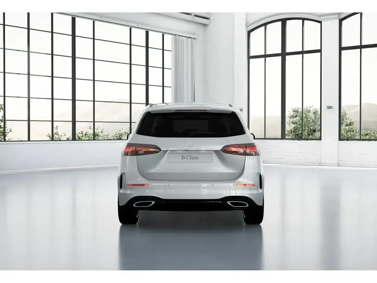Usado Mercedes B250e 218 CV (160 kW) 2024 Blanco Monovolumen