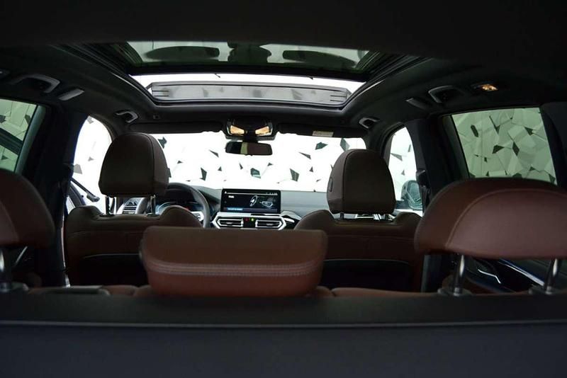 Usado BMW iX3 Impressive 210 kW (286 CV) 2022 Blanco SUV