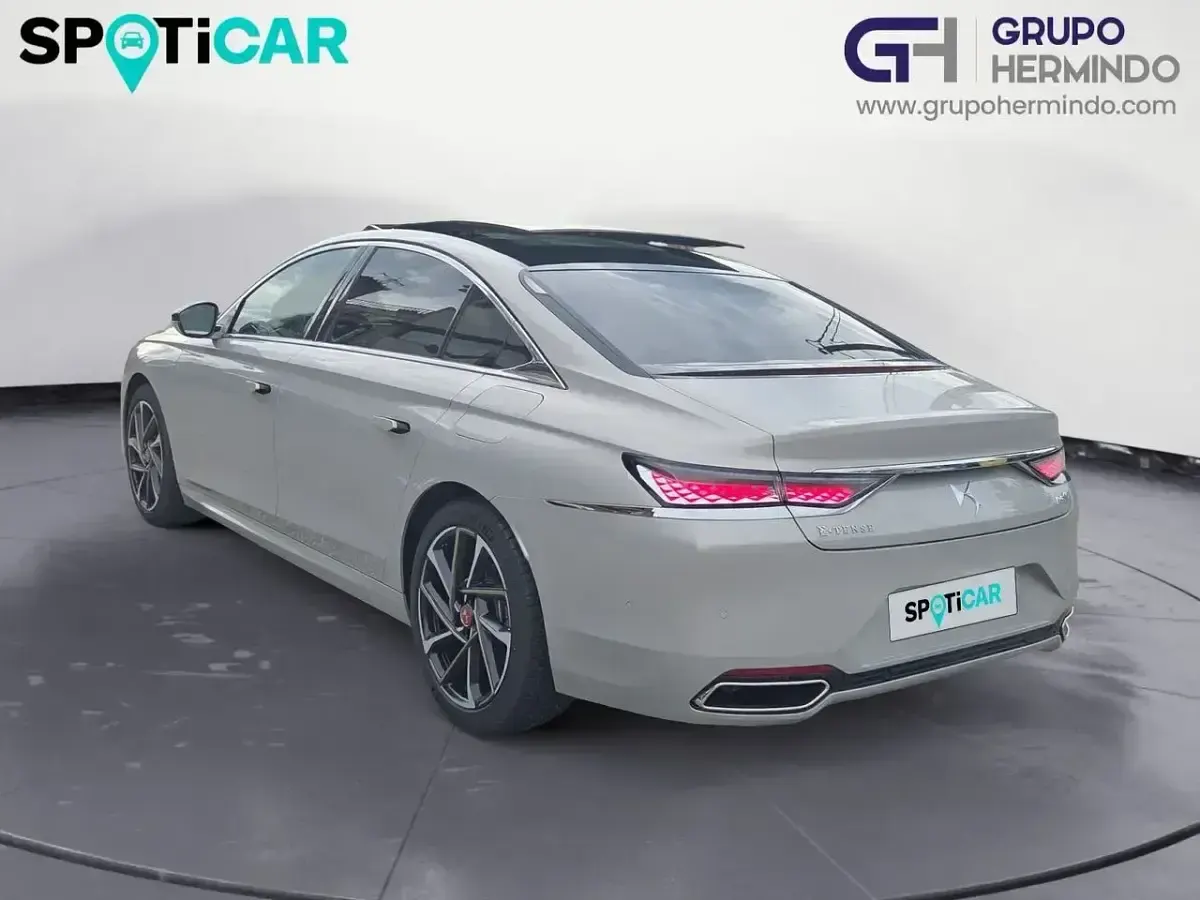 Usado DS Automobiles DS9 Rivoli 225 CV (165 kW) 2021 Gris Berlina
