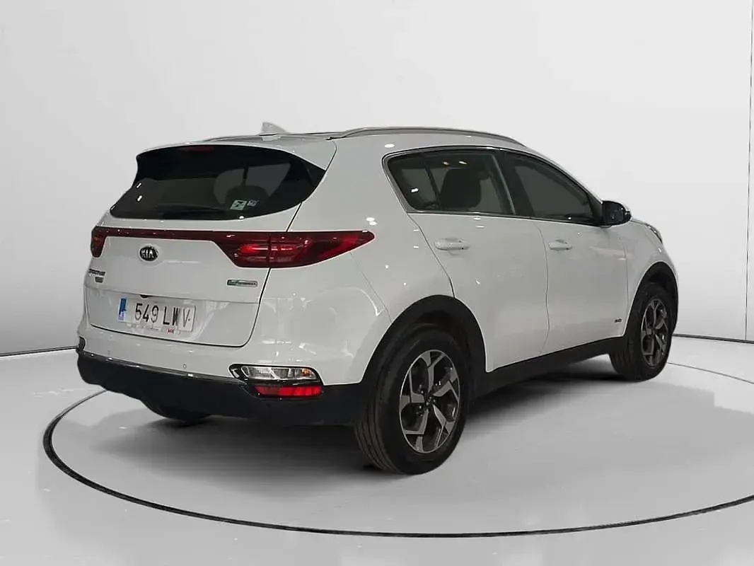 Usado Kia Sportage 136 CV (100 kW) 2022 Blanco SUV