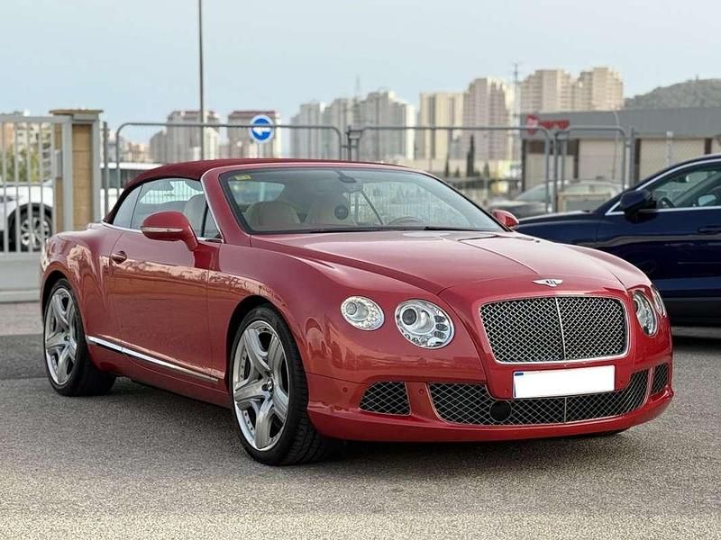 Rojo Usado 2013 Bentley Continental Berlina | 83.990 € - Imagen 1/4