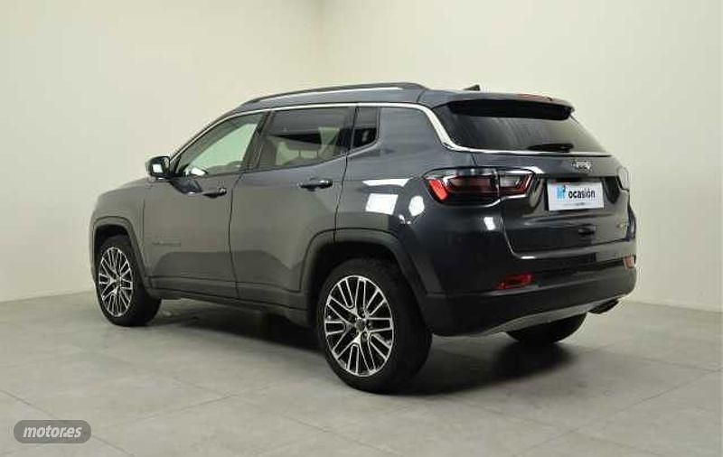 Usado Jeep Compass Limited 120 CV (88 kW) 2021 Gris SUV