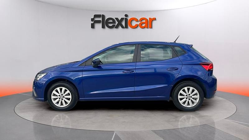 Usado Seat Ibiza Reference 95 CV (69 kW) 2018 Azul Utilitario