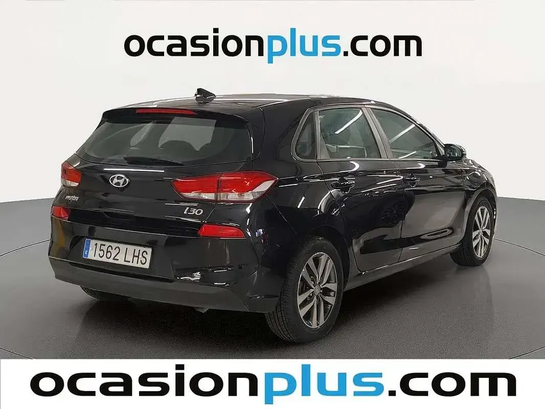 Usado Hyundai i30 95 CV (69 kW) 2020 Negro Utilitario
