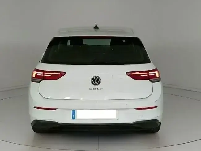 Usado VW Golf VIII Life 116 CV (85 kW) 2022 Blanco Utilitario