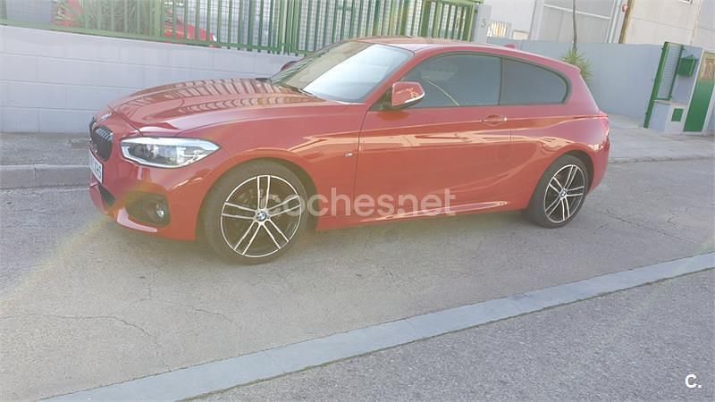 Rojo Usado 2018 BMW 118 Executive Utilitario | 19.500 € (Precio justo) - Imagen 1/4