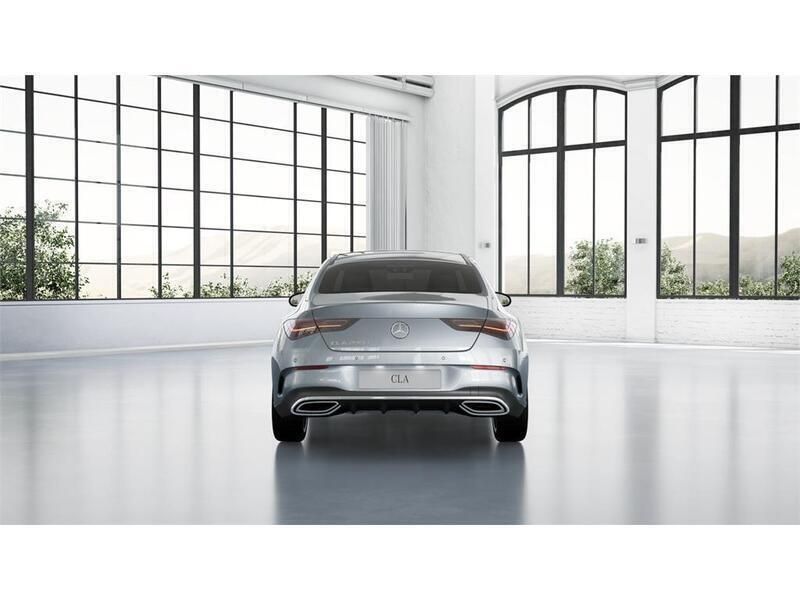 Usado Mercedes CLA200 150 CV (110 kW) 2024 Plata iridio metalizado Berlina