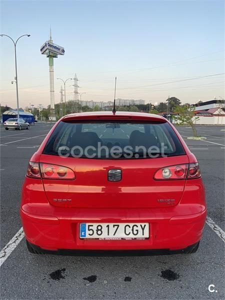 Rojo Usado 2003 Seat Ibiza Sport Berlina | 4499 € (Precio justo) - Imagen 1/4
