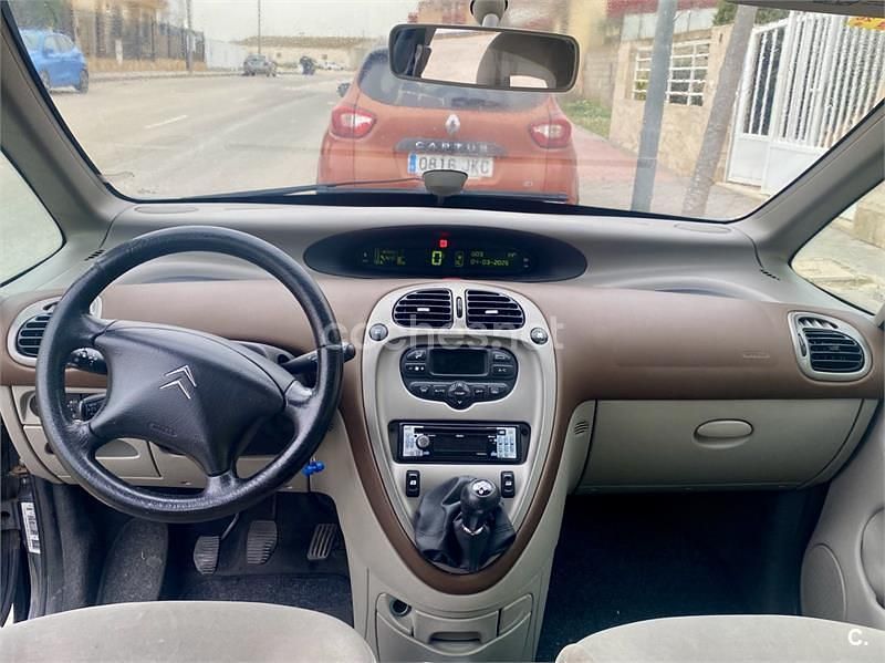 Usado Citroën Xsara Picasso Exclusive 110 CV (80 kW) 2005 Gris / plata Monovolumen