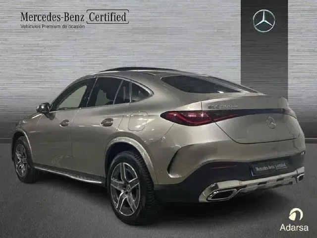 Usado Mercedes GLC300e 333 CV (244 kW) 2024 Plata mojave SUV