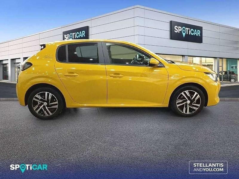 Usado Peugeot 208 Active 101 CV (74 kW) 2019 Amarillo Utilitario