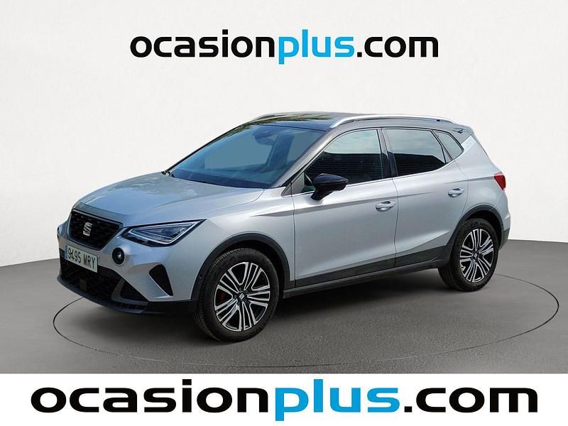 Gris plata Usado 2024 Seat Arona FR SUV | 18.264 € (Precio justo) - Imagen 1/4