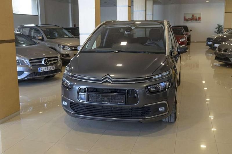 Usado Citroën Grand C4 Picasso Shine 120 CV (88 kW) 2017 Gris Monovolumen