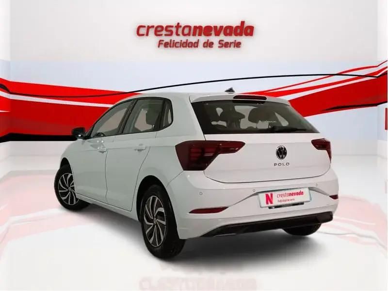 Usado VW Polo Life 95 CV (69 kW) 2024 Utilitario