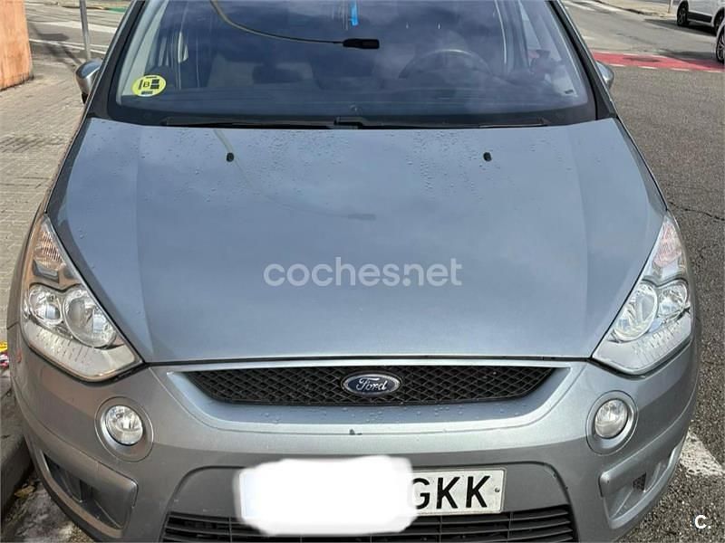 Usado Ford S-MAX Titanium 140 CV (102 kW) 2009 Gris / plata Monovolumen