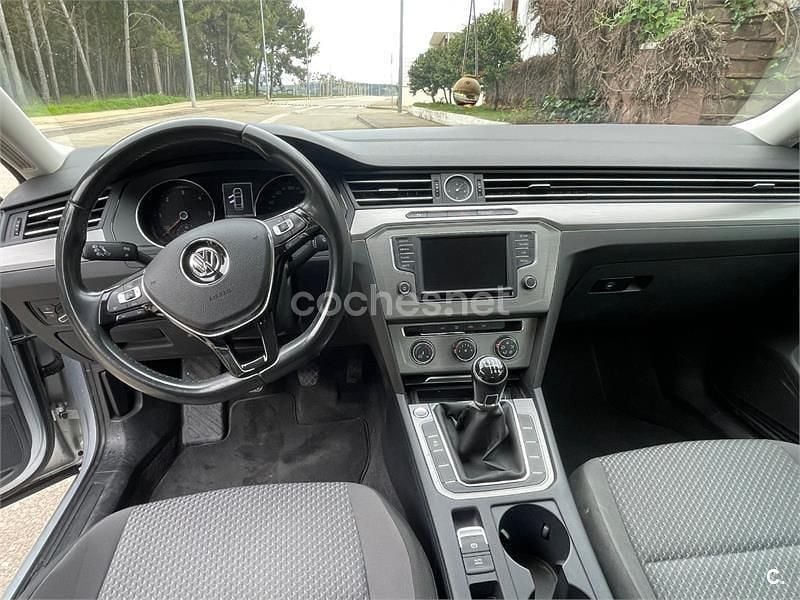Usado VW Passat Advance 150 CV (110 kW) 2015 Gris / plata Berlina