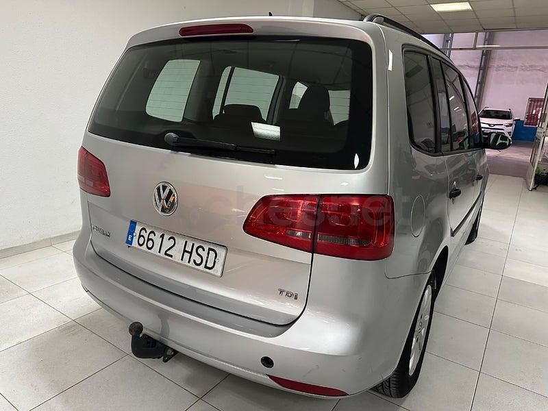 Usado VW Touran Edition 105 CV (77 kW) 2013 Gris / plata Monovolumen