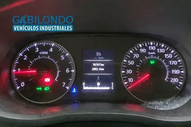 Usado Renault Master 135 CV (99 kW) 2023 Blanco Monovolumen