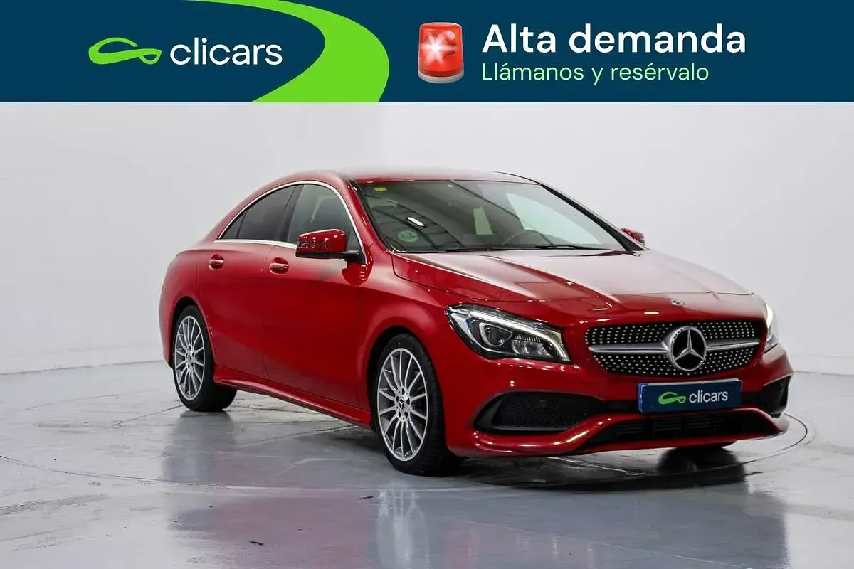 Usado Mercedes CLA180 122 CV (89 kW) 2018 Blanco Coupe