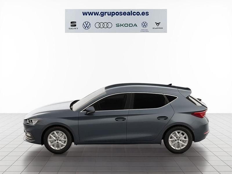 Usado Seat Leon Style 116 CV (85 kW) 2025 Gris Berlina