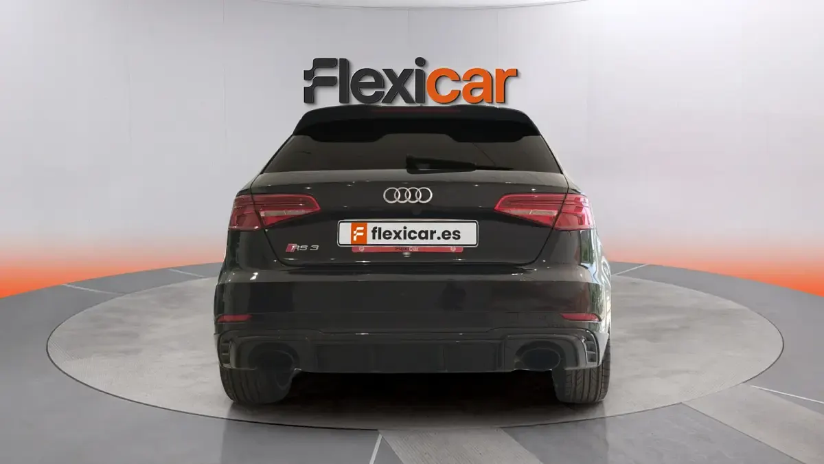 Usado Audi RS3 Premium 400 CV (294 kW) 2018 Negro Berlina