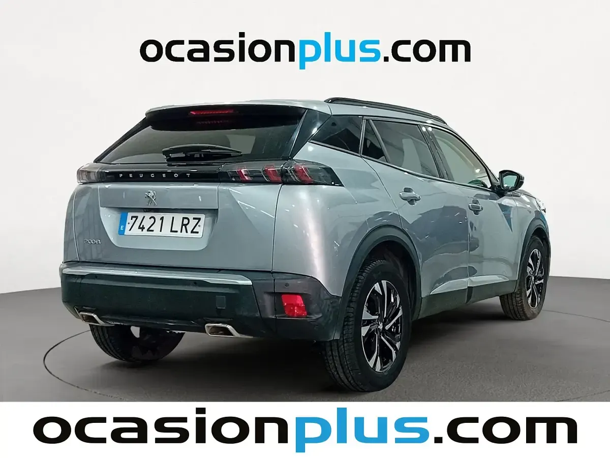 Käytetty Peugeot 2008 Allure 131 HP (96 kW) 2021 Harmaa Katumaasturi