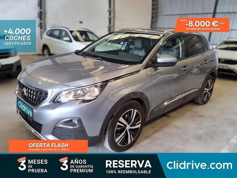 Usado Peugeot 3008 Allure 130 CV (95 kW) 2020 Gris / plata SUV