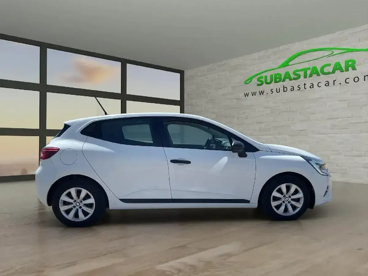 Usado Renault Clio Business 85 CV (62 kW) 2021 Blanco Utilitario