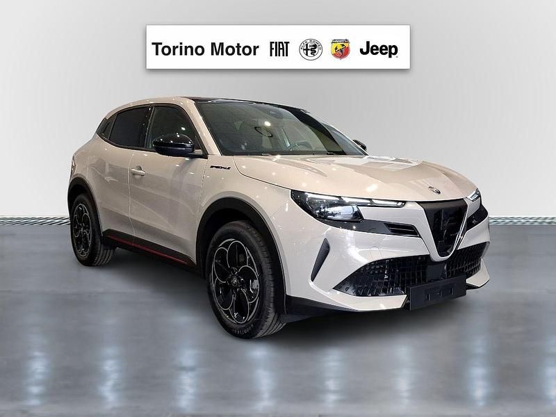 Nuevo Alfa Romeo Junior Edizione Speciale 145 CV (106 kW) 2025 Beige SUV