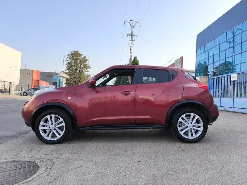 Usado Nissan Juke Tekna 110 CV (80 kW) 2011 Granate SUV