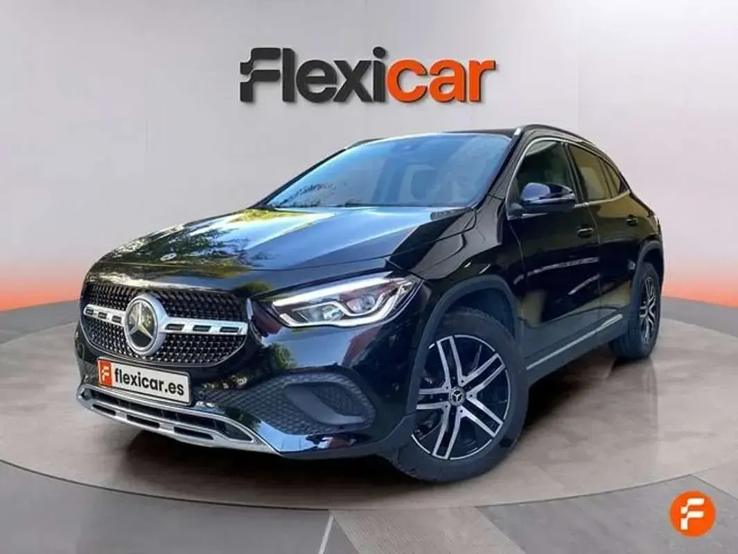 Usado Mercedes GLA200 150 CV (110 kW) 2023 Negro SUV