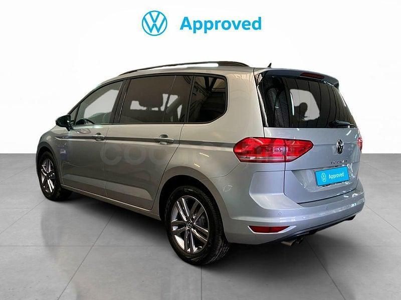 Usado VW Touran 150 CV (110 kW) 2025 Gris / plata Monovolumen