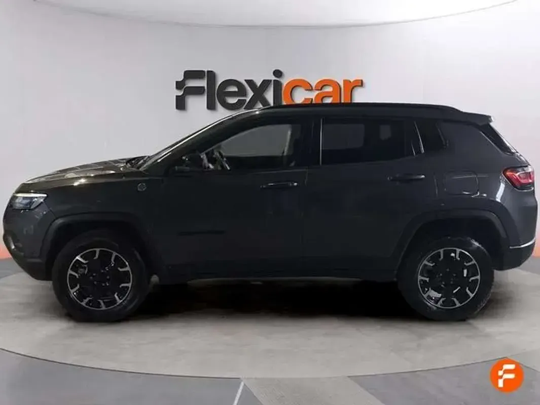 Usado Jeep Compass 241 CV (177 kW) 2022 Gris SUV