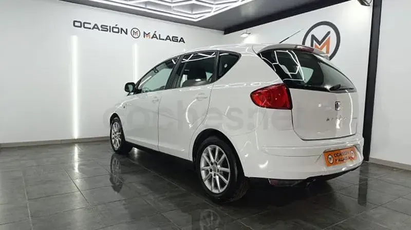Usado Seat Altea Ecomotive 105 CV (77 kW) 2009 Blanco Monovolumen