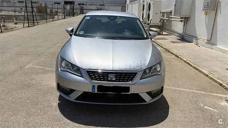 Usado Seat Leon XCELLENCE 150 CV (110 kW) 2020 Gris / plata Berlina