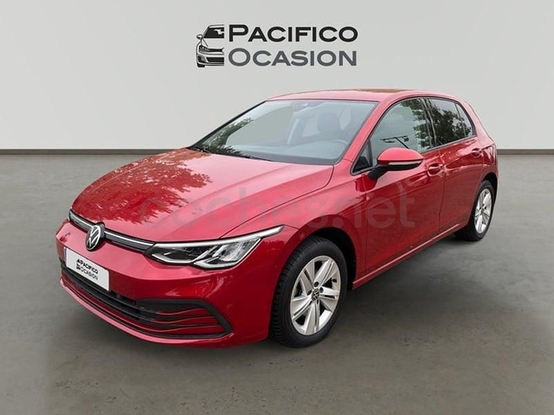 Usado VW Golf VIII Life 110 CV (80 kW) 2022 Rojo Berlina