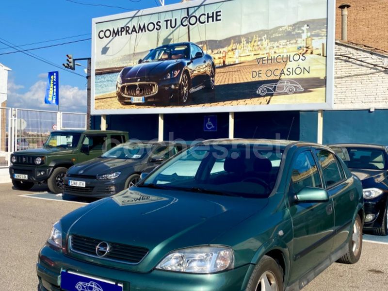 Verde Usado 2002 Opel Astra Elegance Berlina | 3990 € (Caro) - Imagen 1/4